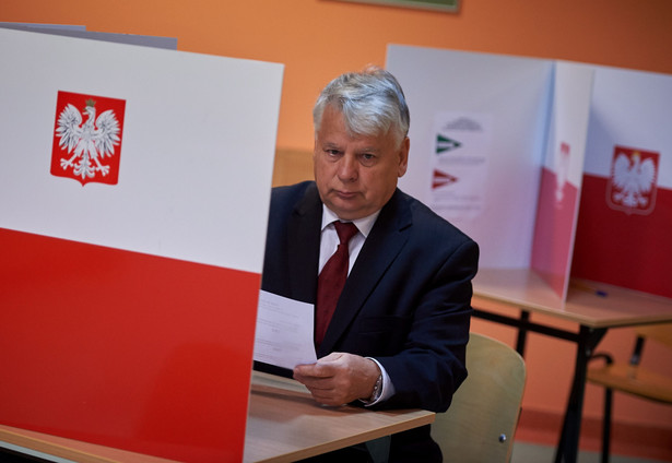 Dramatycznie niska frekwencja w referendum! PKW publikuje pierwsze wyniki