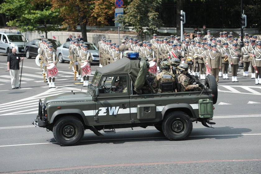 Defilada z okazji święta Wojska Polskiego.