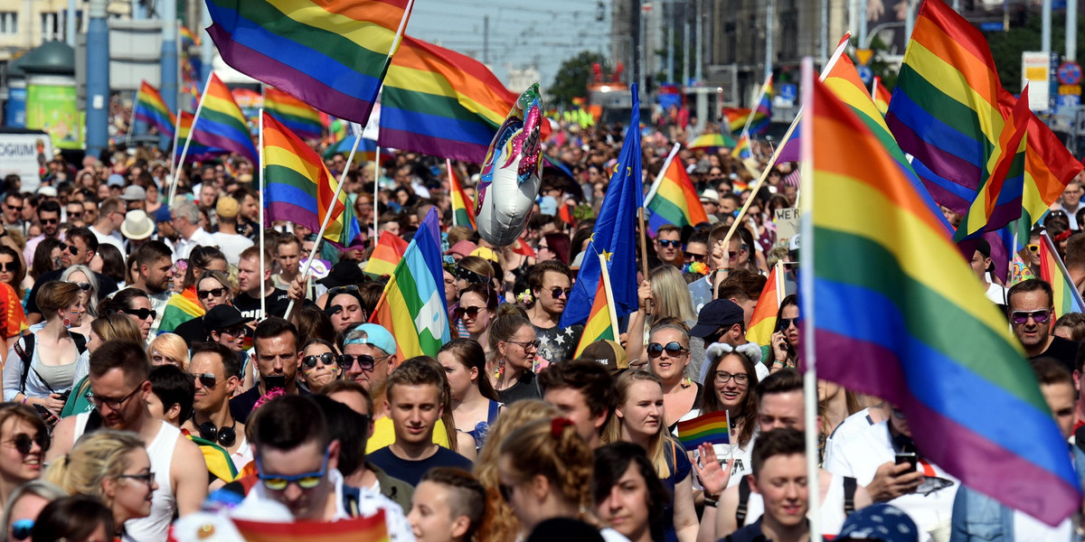 Czy Polacy boją się LGBT? Zaskakujące wyniki sondażu