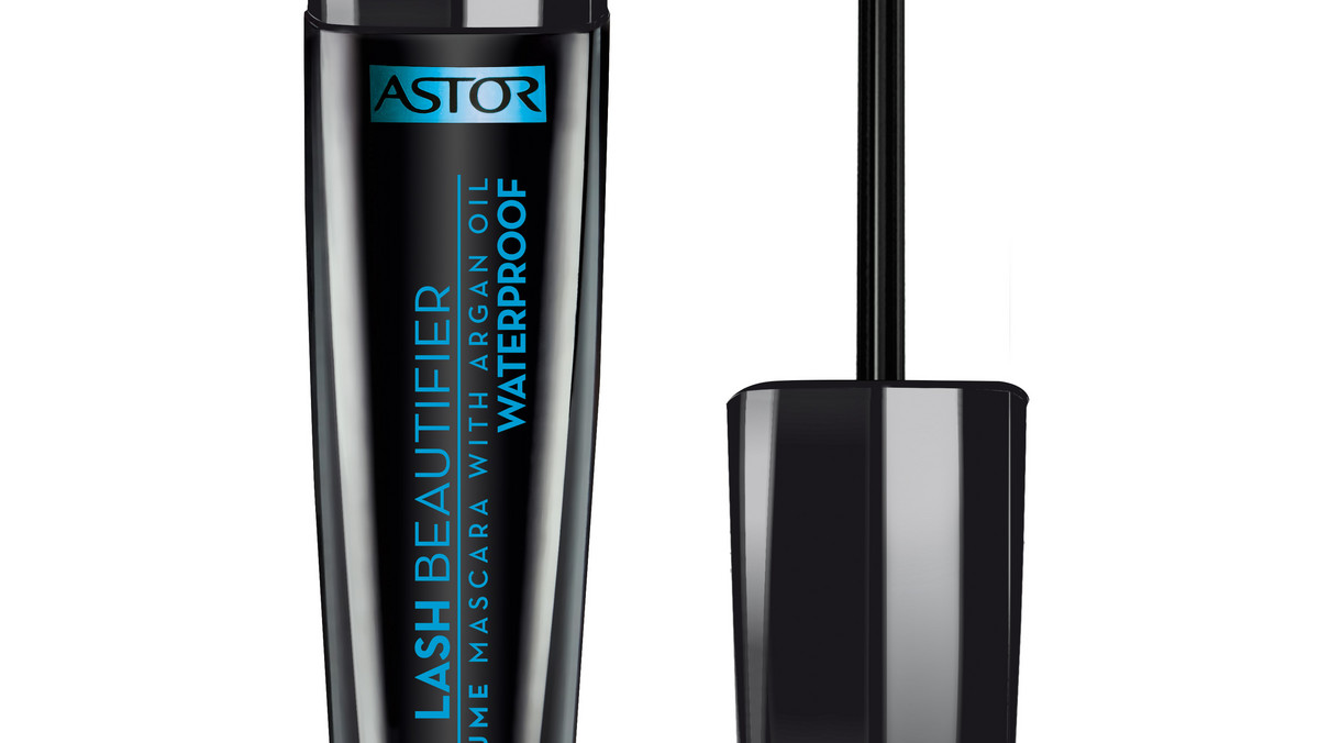 Astor przedstawia wodoodporny tusz do rzęs Beautifier Volume Mascara Waterproof z olejkiem arganowym. Preparat oddziela i pogrubia włoski od nasady, aż po końce bez sklejania, rozmazywania i niechcianych grudek. Dzięki temu uzyskujemy perfekcyjny makijaż oczu. Pielęgnująca receptura maskary Astor Beautifier Volume Argan Oil sprawia, że tuż po aplikacji rzęsy są odżywione i przyjemnie miękkie. Ponadto tusz wysycha błyskawicznie i utrzymuje się przez cały dzień nawet w pochmurne dni.