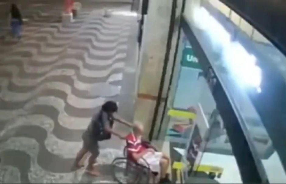 Brazilka uvodi rođaka u bolnicu