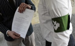 ONR donosi na KOD do prokuratury. 'Złośliwie przeszkadzali w pogrzebie Inki i Zagończyka'