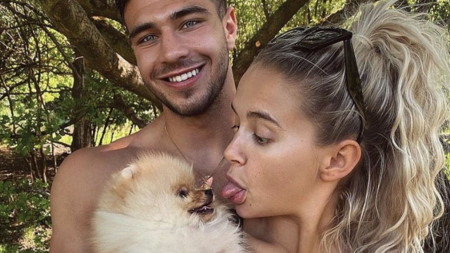 Láska čaká na keždého z nás. Foto: Profimedia. Molly-Mae Hague, Tommy Fury, UK 2020.
