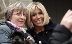 On ma lat 39, ona 64. To Brigitte Trogneux, najpewniej nowa pierwsza dama Francji [ZDJĘCIA]