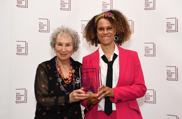Margaret Atwood i Bernardine Evaristo wspólnie dostały nagrodę Bookera