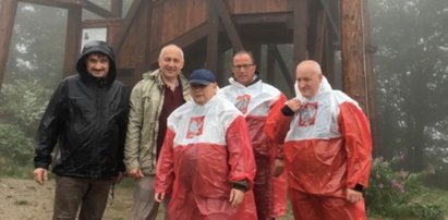 Pościel i majtki. Gdzie lądują nasze symbole patriotyczne?