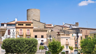 Ogromne zainteresowanie wyprzedażą domów w miasteczku w Apulii