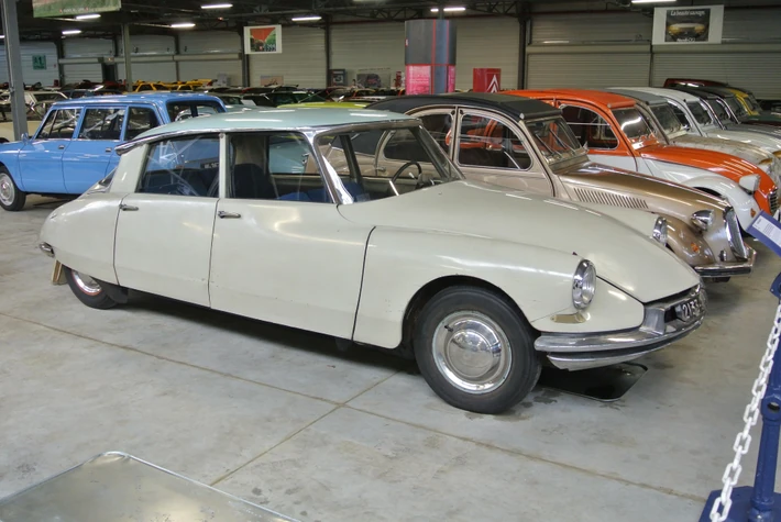 Citroen DS Berlina z 1955 r.