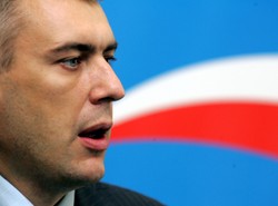 Młody Tusk wynajął Giertycha. Wytacza proces dziennikarzom