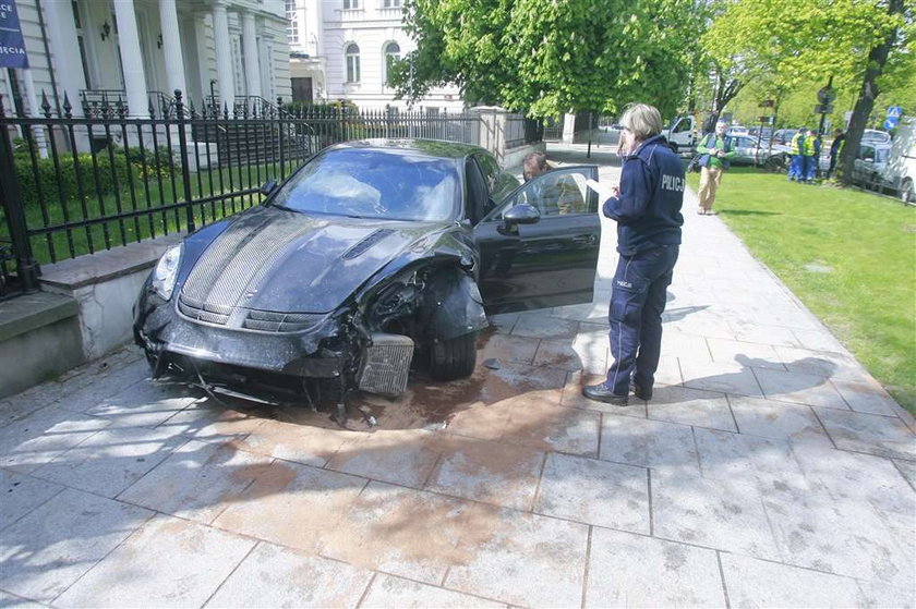 Wypadek w Warszawie. Rozbił auto za ponad milion złotych!