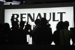 Francja: Jedna z największych fabryk Renault wciąż stoi po cyberataku