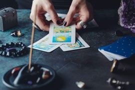 Tarot predviđa FINANSIJSKI DŽEKPOT za ova 4 znaka: Univerzum na njima neće štedeti, PARE im stižu sa svih strana
