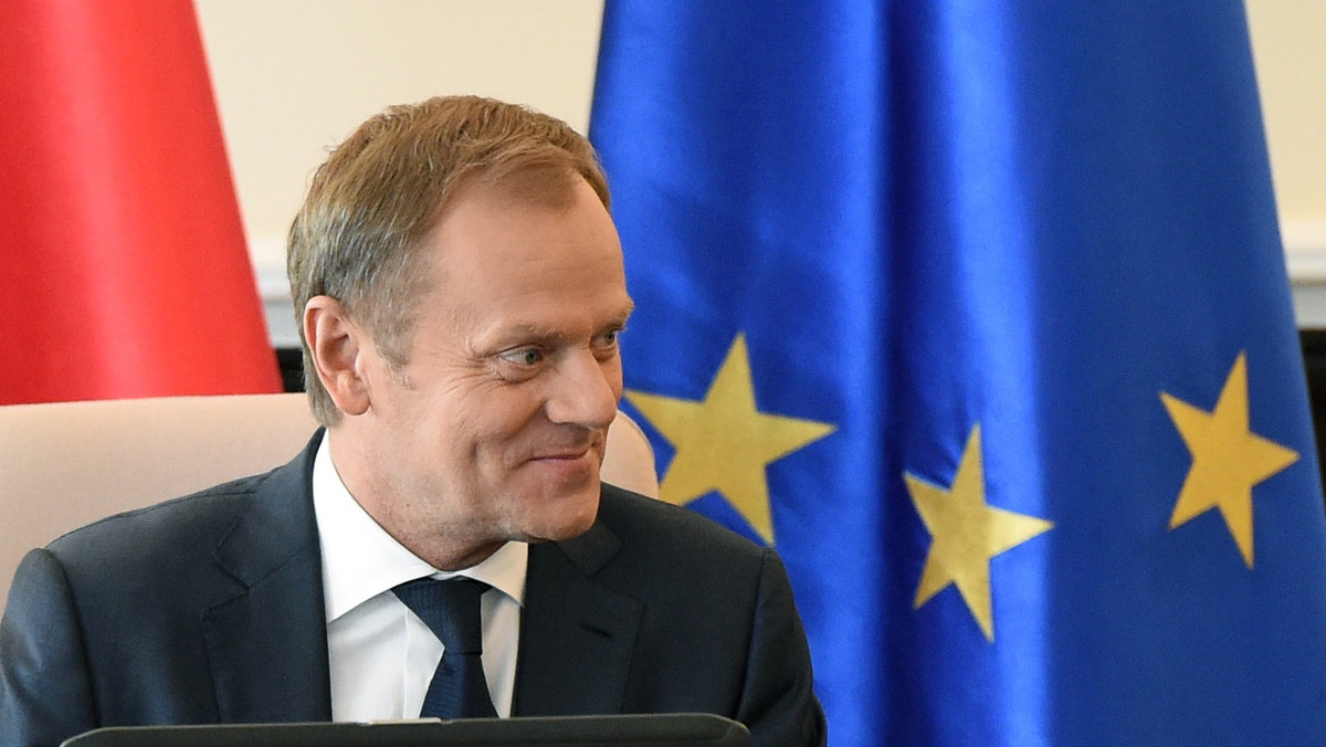 86 proc. Polaków słyszało, że Donald Tusk został wybrany na szefa ważnej instytucji europejskiej; jednak jedynie 47 proc. osób, które słyszały o nominacji, wiedziało, że chodzi o funkcję szefa Rady Europejskiej - wynika z najnowszego sondażu TNS Polska.