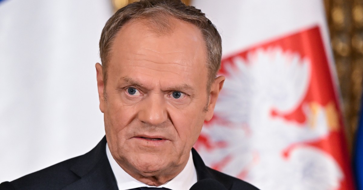 Pojedynek na marsze. Tusk wzywa na demonstrację "w samo południe"