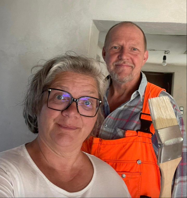 Dorota Zawadzka z mężem w trakcie remontu domu