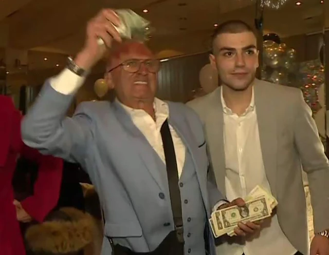 KOLEGINICA GA JE OPTUŽILA ZA POKUŠAJ NAPASTVOVANJA, a Era Ojdanić se grčevito branio! "Nek se odluči da li sam SILOVATELJ ILI HOMOSEKSUALAC!"