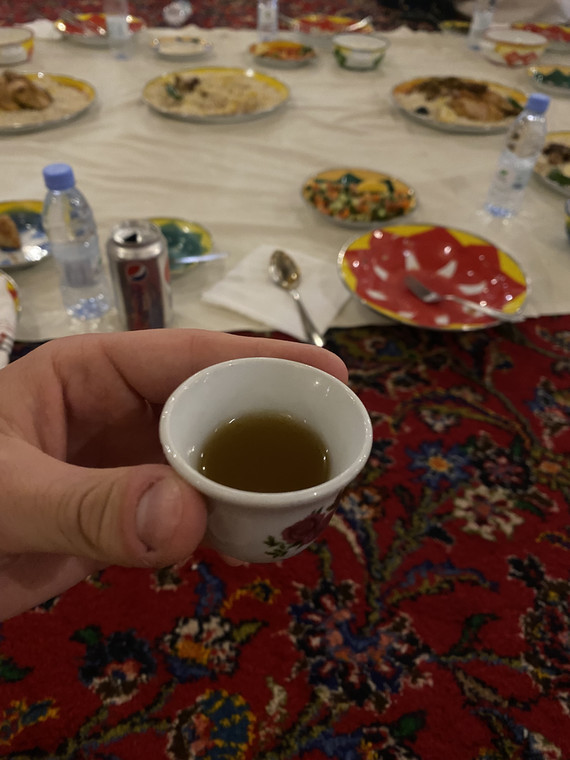 Po obiedzie spróbowałem tradycyjnej arabskiej kawy