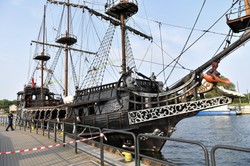 Statek "Czarna Perła" zderzył się z motorówką na Motławie