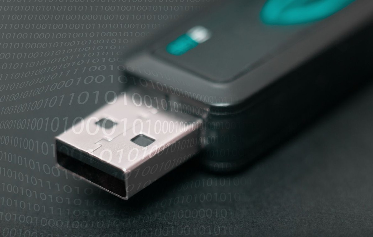 Podatniczka tłumaczyła, że zajmuje się świadczeniem usług (fotograficznych), a nie sprzedażą nośników danych (w tym wypadku pendrive'ów)