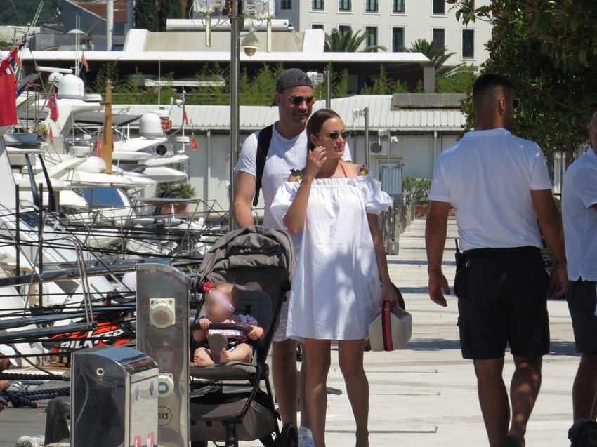 Aleksandra Prijović paparaco