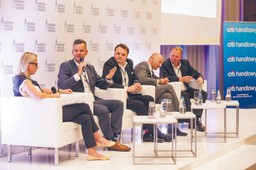 Wirtualny biznes ułatwia podbój realnego rynku