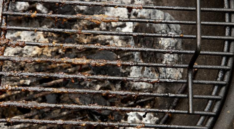 Csodákat művel a grillrácsokkal ez a konyhai alapanyag Fotó: Getty Images