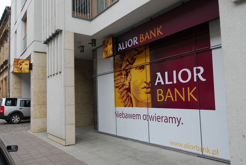 Alior Bank placówka przed otwarciem
