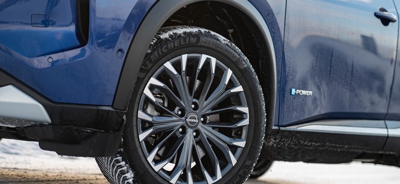 Nowy Nissan jest szybki i wygodny. Cena 21 000 zł w dół