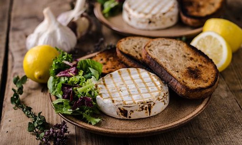 Camembert z grilla