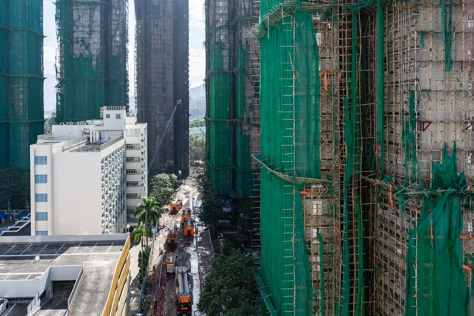 Izgorele zgrade nakon požara u Hong Kongu 29. novembra
