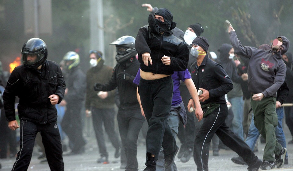 GREECE POLICE GUNFIRE