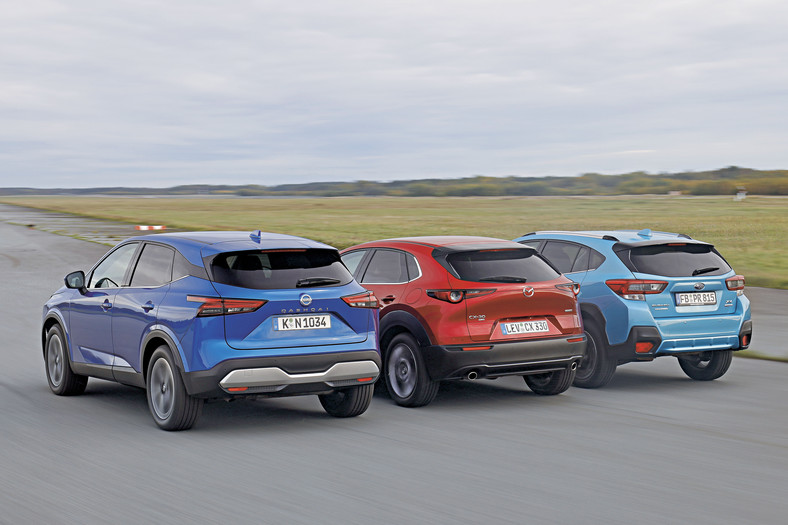 Mazda CX-30, Nissan Qashqai i Subaru XV - porównanie