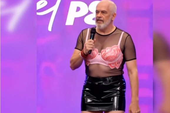RAMA U MINIĆU I SA ROZE BRUSHALTEROM Albanija gori, premijer