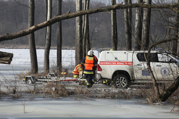 Poszukiwania ciała Jana Lityńskiego w Narwi.