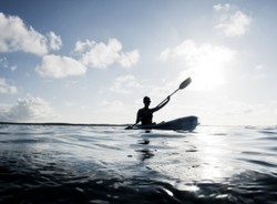 Kajakarz przeżył chwile grozy. Pomoc dotarła "w ostatnim momencie"
