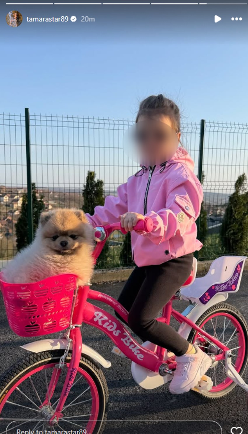 Nša starleta dala ćerki isto ime kao svoje i pokazala koliko je porasla: Vozi barbi bickli, a u korpi drži psa