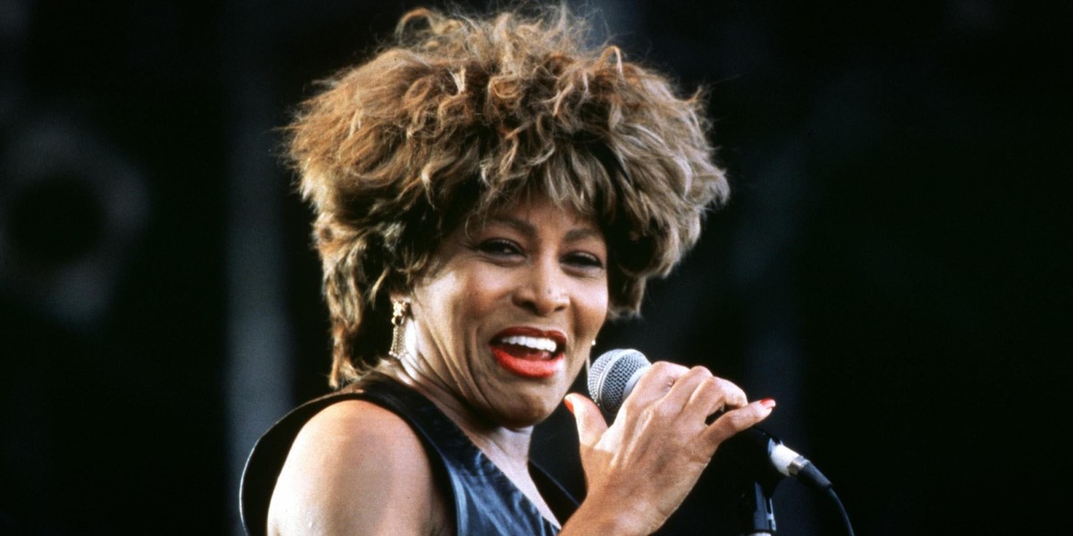 Tina Turner, jedna z największych gwiazd pop, zmarła po długiej chorobie w swoim domu w Küsnacht niedaleko Zurychu w Szwajcarii. Miała 83 lata.