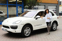 Natalia Siwiec w swoim nowym Porsche Cayenne