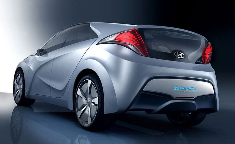 Hyundai BLUE-WILL – hybrydowy koncept