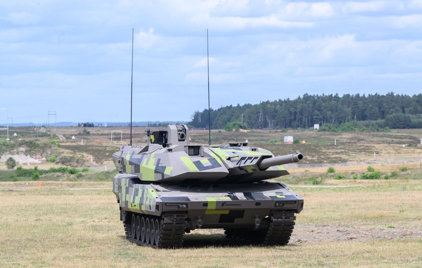 Borbeni tenk Rajnmetala "panter KF51"