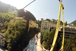 TYROLKA w Bad Gastein ma 300 metrów długości i zawieszona jest 90 metrów nad ziemią