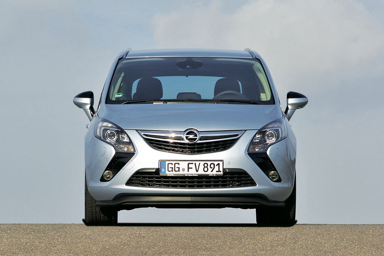 Opel Zafira 2.0 CDTI - wszechstronny ekspres rodzinny