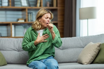 köhögés, oka, kóros tünetei, kezelése, tüdőbetegség, koronavírus, fertőző betegség, reflux
