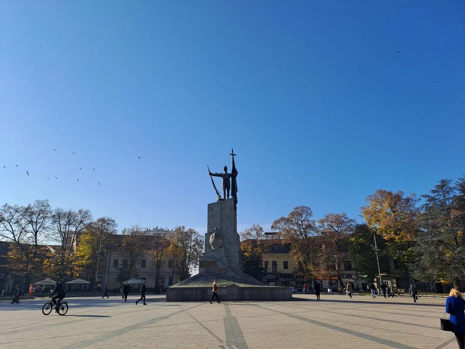 Spomenika srpskim ratnicima u Kraljevu