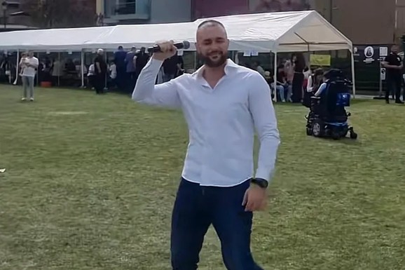 POBEDIO U ZVEZDAMA GRANDA, LJUBIO NAJPOZNATIJU PEVAČICU A sada ga gotovo niko ne prepoznaje: Evo šta se desilo sa folkerom