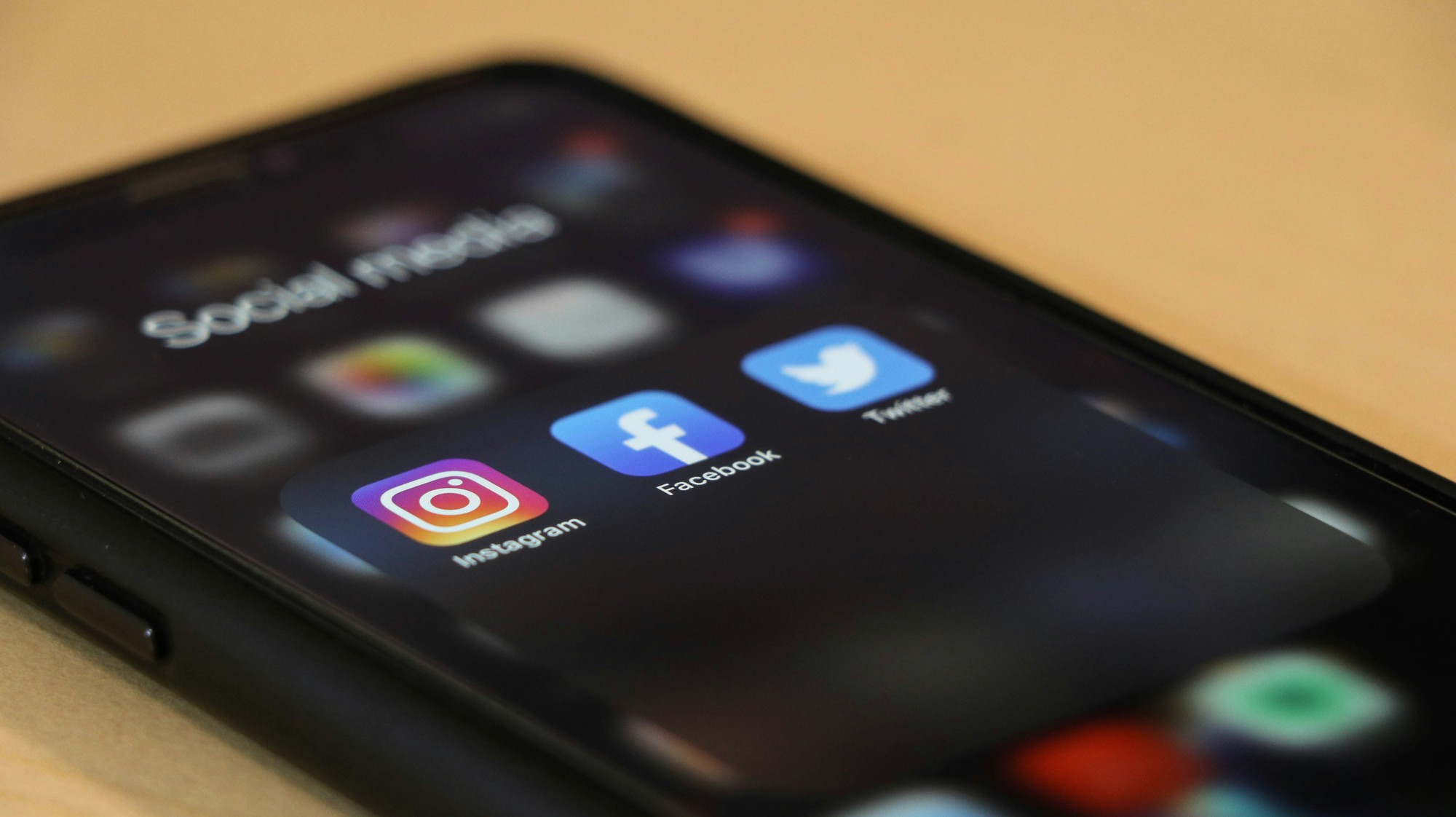 Zdanlivo nevinné fotografie môžu deťom vytvoriť trvalú digitálnu stopu.
