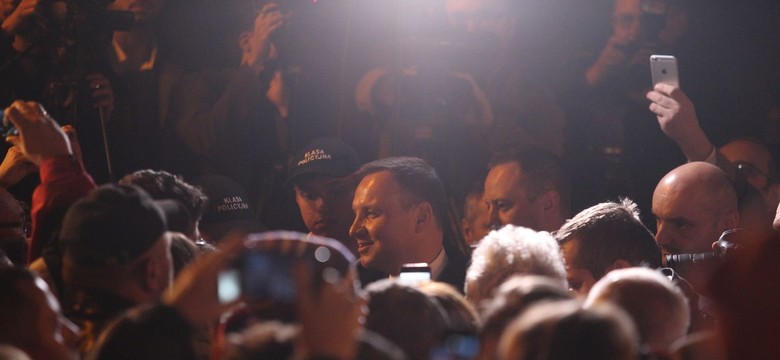 Mężczyzna z nożem i strzykawką nie chciał zaatakować prezydenta Dudy. Został zwolniony do domu