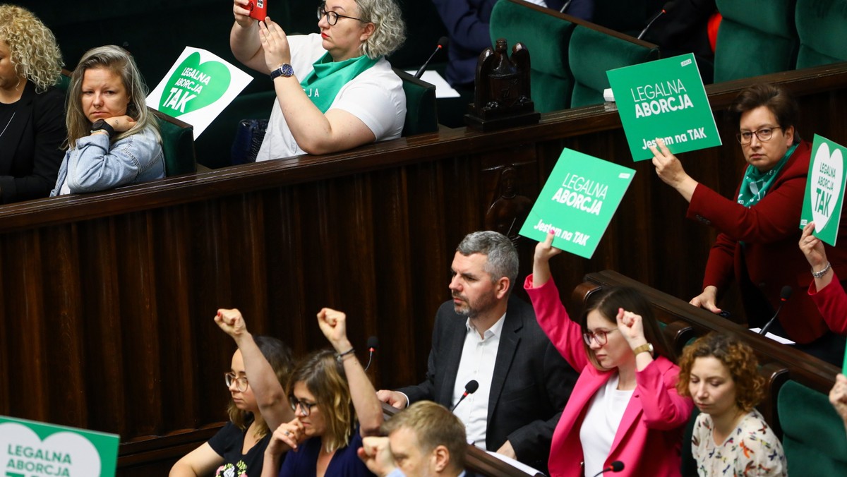 W Sejmie przed odrzuceniem projektu liberalizującego przepisy aborcyjne