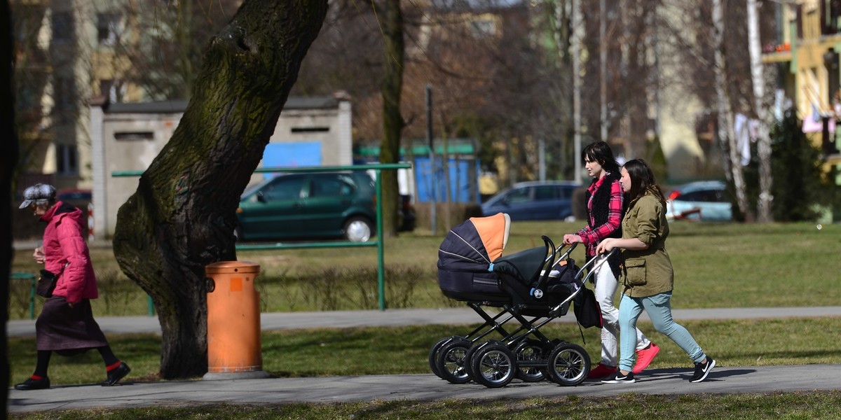 500 plus na pierwsze dziecko przysługuje, gdy dochód na osobę w rodzinie nie przekracza 800 zł