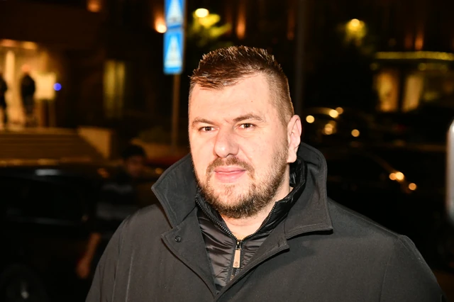 "Zašto si se oženio ženom koja te je tretirala kao konja, a njima pametuješ da raskinu?" Janjuš poentirao, cela Elita prasnula u smeh